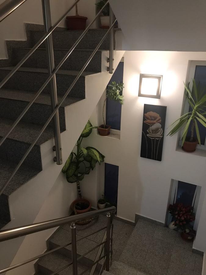 Casa Ghetu Fundeni Hotel Boekarest Buitenkant foto